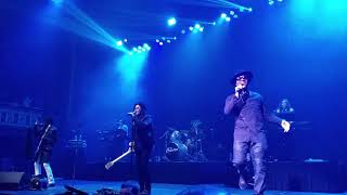 WHEN DOVES CRY live The REVOLUTION with Wendy killing on guitar channelling PRINCE in ATL 2242018 [upl. by Eblehs167]