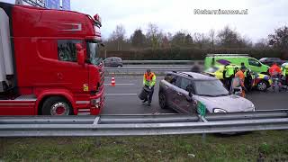 Vrachtwagen en personenauto botsen op A7 Groningen [upl. by Nylyak608]