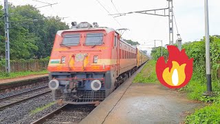 WAP 4 Slowly Skipping the Station  Trainspotting  Puducherry to Mangalore Central Express [upl. by Aitan]