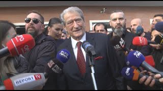 Berisha i lirë bllokohen makinat para selisë së PDsë [upl. by Notffilc342]