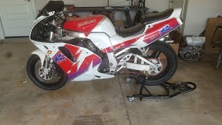 1995 GSXR 750 Braced Swingarm Swap [upl. by Kciredor]