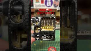 126 🔒INSIDE VIEW OF PADLOCK lockpicking locksport locksportenthusiast [upl. by Nizam]