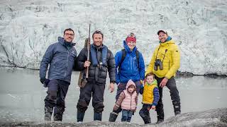 Voguer au Svalbard entre fjords glaciaires et ours polaires [upl. by Asert]