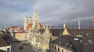 Webcam München Marienplatz mit dem Alten Rathaus [upl. by Yneffit]