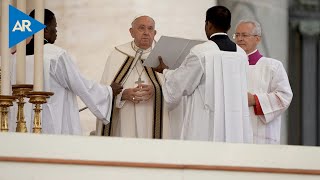 El papa abre un nuevo ciclo de debates sobre el futuro de la Iglesia católica [upl. by Sari604]