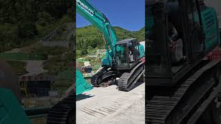 KOBELCO SK210 excavator automobile construction cat concrete operator caterpillar heavy [upl. by Henning]