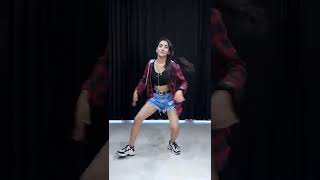 Arabic Kithu Dance😍🔥  Halamathi Habibo  Muskan Kalra shorts [upl. by Putnem147]