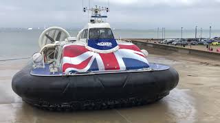 📍🇬🇧HoverCraft  Portsmouth harbour to Ryde  Isle of Wight uk england hovercraft amazing [upl. by Sualk]