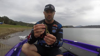 Bass fishing with Chatterbaits on lake Glenbawn  Dean Silvester [upl. by Ailaht585]