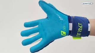 Reusch Torwarthandschuhe Attrakt Freegel Aqua Windproof R53704594433 [upl. by Boothe345]