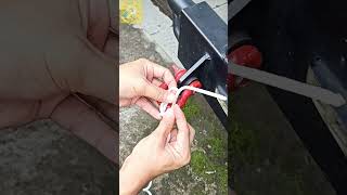 Super Easy Quick Release Knot [upl. by Atem]