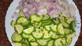 ककोड़ा प्याज की सूखी सब्जी  Kakora Recipe  Kantola Fry  Kakrol Fry Recipe [upl. by Lleroj35]