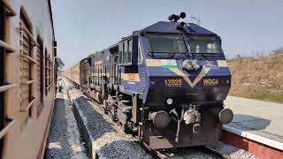 16221 Kuvempu Express Crossing 16222 Kuvempu Express At Krishnarajanagar  South Western Railways [upl. by Tannenwald566]