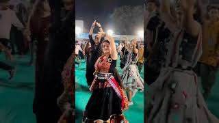 ગુજરાતી ગરબા navratri spacial short videotrending dance gujratigarbadance gujratigarba 2024 [upl. by Roby]