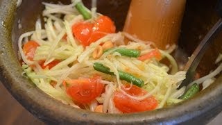 How to Make Thai Papaya Salad  Som Tum ส้มตำ Thai Food [upl. by Sherlocke]