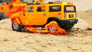 RC HOT WHEELS VERY HOT DAY AT THE CONSTRUCTION SITE BIG BLAST AT THE RC MINE [upl. by Oiramrej738]