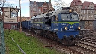 ST441211 PKP Cargo z węglarkami Wjazd na stację Świdnica Miasto  Pociągi Świdnica 373 [upl. by Aonehc715]