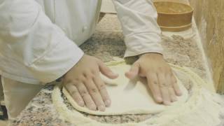 Tutorial Pizza Come fare stesura pizza professionale in pochi secondi [upl. by Deuno]