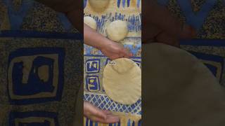 Technique Batbout pain à la poêle marocain  Batbout Moroccan pan bread خبز بطبوط مغربي [upl. by Philippine71]