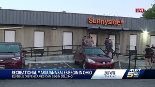 Customers line up for first recreational marijuana sales in Ohio [upl. by Schuyler]