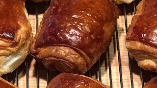 Comment faire des petits pains au chocolat ou chocolatines [upl. by Eemaj]