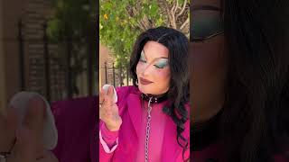 Drag queen se desmaquilla por dinero antes de ir a la marcha adrianflores historia [upl. by Einnok400]