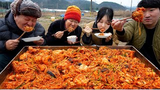 엄청난 크기의 아귀와 콩나물 미나리 가득 넣은 아귀찜 Steamed giant monkfish 요리amp먹방  Mukbang eating show [upl. by Agan]