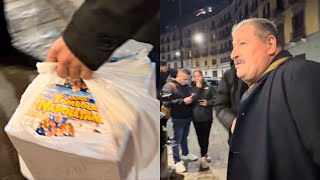 Starace porta la TOMBOLA alla cena di Natale del Napoli 🤣🎄 [upl. by Sung]