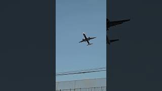 JFK Kennedy Airport JetBlue Final Approach 91224 [upl. by Arutnev]