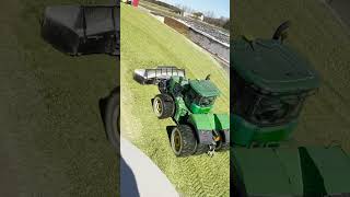 Pushing cornsilage with a johndeere 9RX and Expandable Grouser blade wi harvest24 [upl. by Vigor]