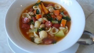 Sopa Minestrone  Receta [upl. by Annauqaj]