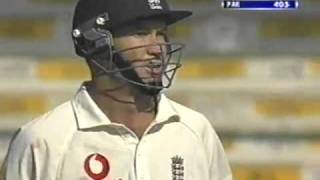 England v Pakistan 3rd Test Karachi December 2000 [upl. by Ayikur]