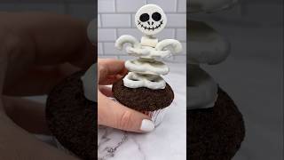 Jack Skellington Cupcakes 💀🖤 cake halloween cupcakes cakedbyrach jackskellington shortsfeed [upl. by Arymas]