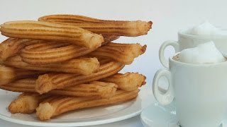 Churros e porras em Madri  La Antigua Churrería [upl. by Jacynth]