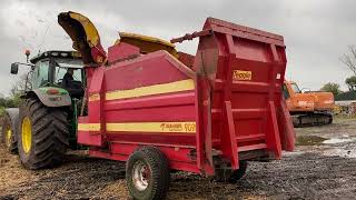 Teagle Tomahawk 9090 Silage Straw Chopper [upl. by Enoyrt]