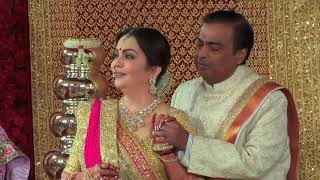 Lata Mangeshkar s rendition of Gayatri Mantra for newlyweds Isha Ambani and Anand Piramal [upl. by Boggs830]