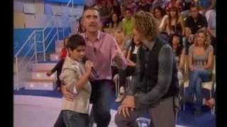 David Bisbal y Abraham Mateo 11 años cantan en Menuda Noche  Esclavo de sus besos  Me Derrumbo [upl. by Ahseile106]