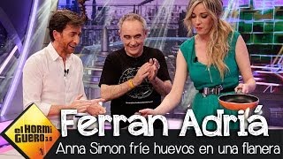 El Hormiguero 30  Anna Simon fríe un huevo en una flanera [upl. by Erialc]