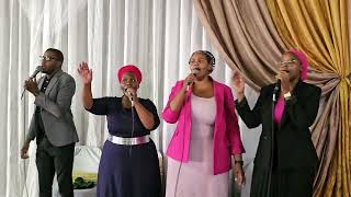 Worship Song Alikho Igama Elimnandi [upl. by Kory]