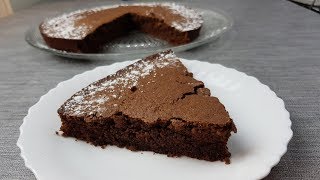 Cake au chocolat sans oeufs Facile [upl. by Htiekal]