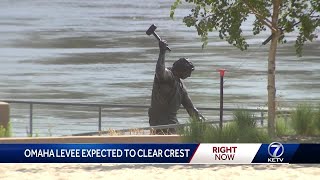 Omaha levee expected to clear crest [upl. by Sharron]