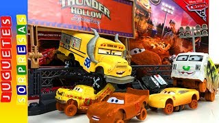 Carros de Carrera para niños  Pista de Coches CARS 3 Thunder Hollow smash  crash race track [upl. by Colburn599]