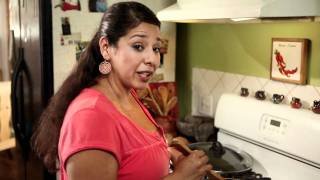 Rosa on How to cook with HERDEZ Salsa  Authentic Stories Campaign [upl. by Vasiliu168]