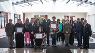 Estudiantes universitarios reciben beca de Rotary Club Austral [upl. by Leizahaj140]