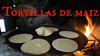 Como hacer tortillas de maíz a mano [upl. by Ellebasi]