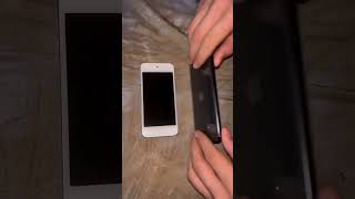 iPhone SE 2020 vs iPod touch 6 Boot test [upl. by Roshan]