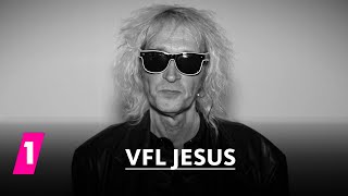 VfL Jesus im 1LIVE Fragenhagel  1LIVE [upl. by Wasson263]