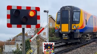 Wokingham Star Lane Level Crossing Berkshire [upl. by Nitsrik]