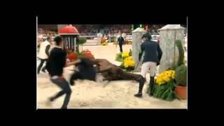 20111106 Sir Hickstead Olympic Showjumper died in Verona [upl. by Palmer]