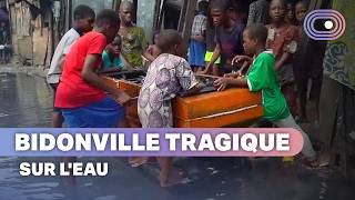 Nigeria  dans le plus grand bidonville flottant au monde [upl. by Kaczer]